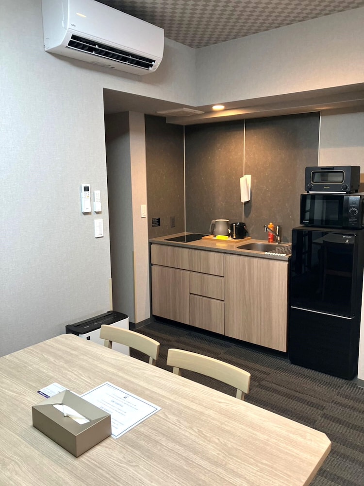 MONDAY APART PREMIUM 銀座新富町 東京