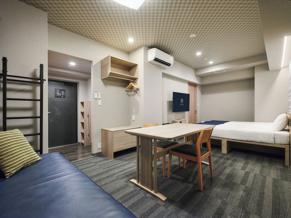 MONDAY APART PREMIUM 銀座新富町 東京