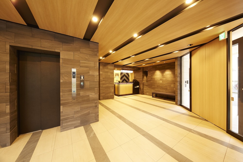 MONDAY APART PREMIUM 銀座新富町 東京