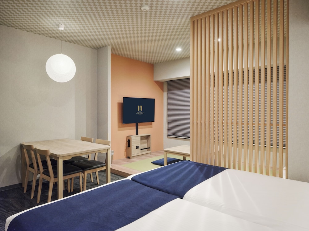 MONDAY APART PREMIUM 銀座新富町 東京