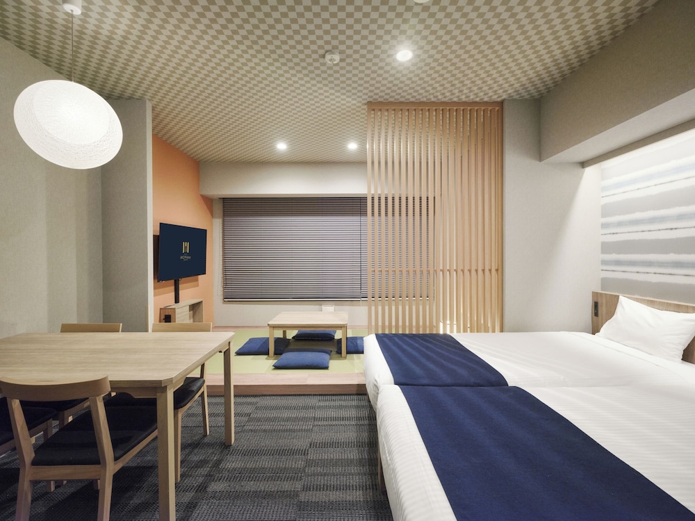MONDAY APART PREMIUM 銀座新富町 東京