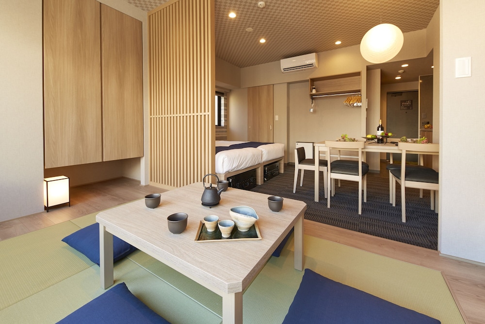 MONDAY APART PREMIUM 銀座新富町 東京