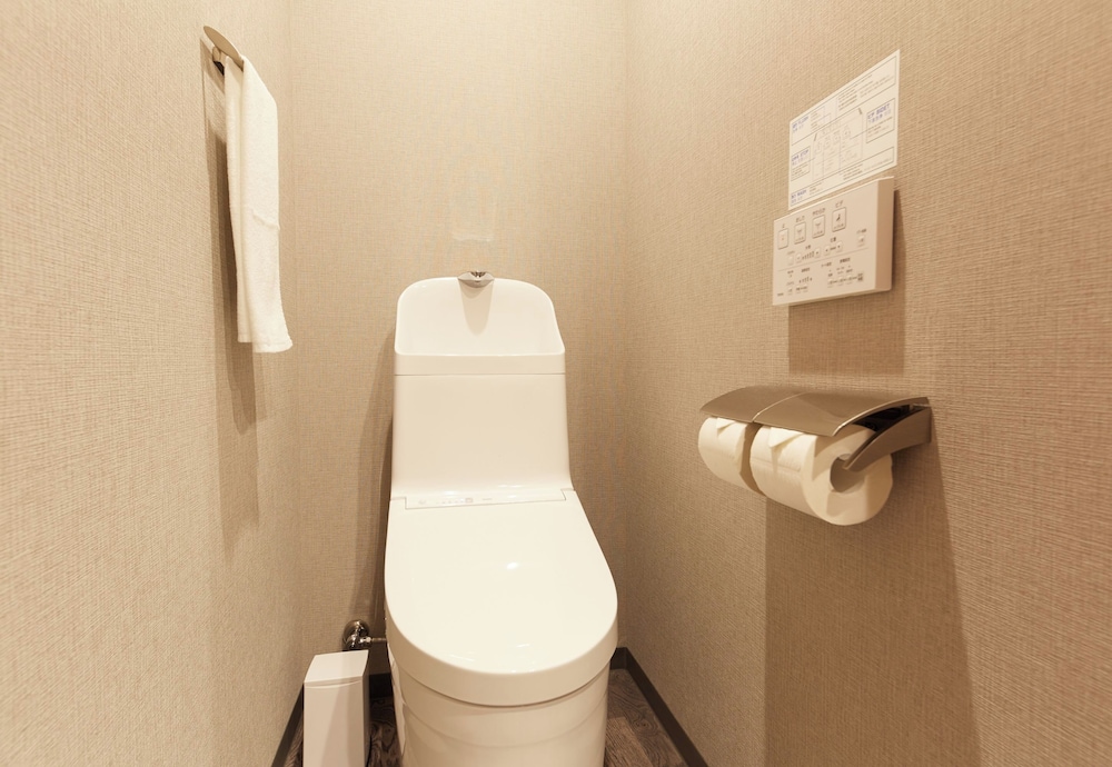 MONDAY APART PREMIUM 上野御徒町 東京