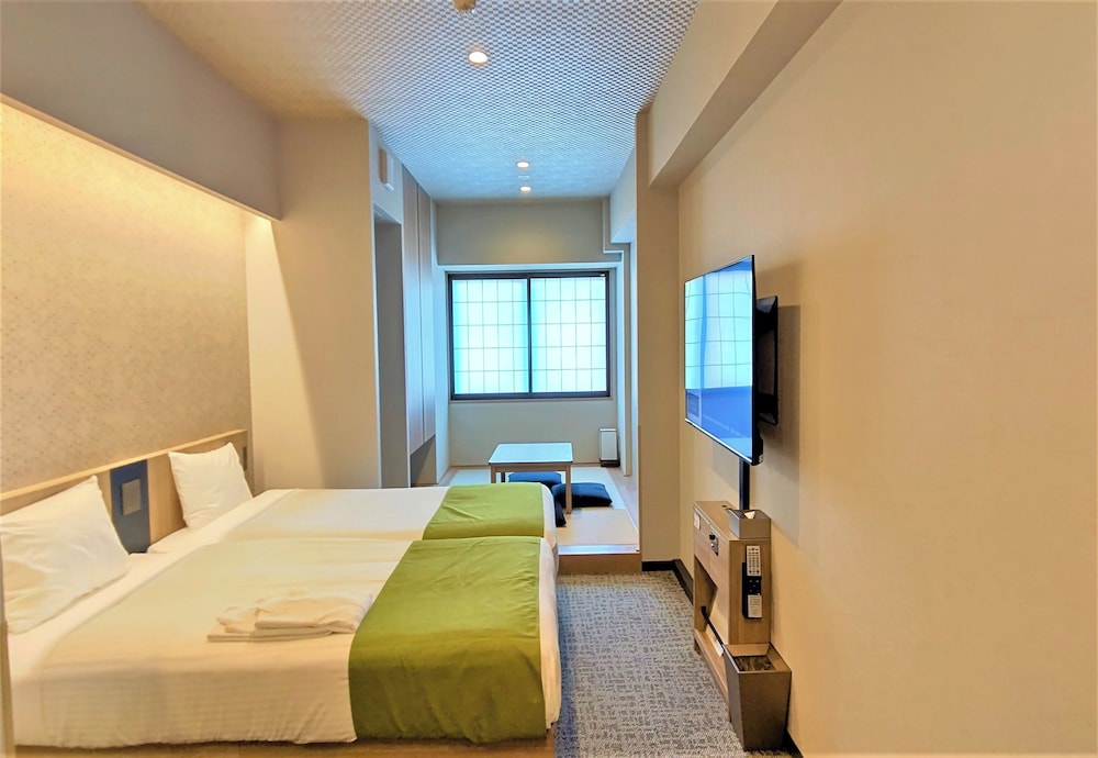 MONDAY APART PREMIUM 上野 東京