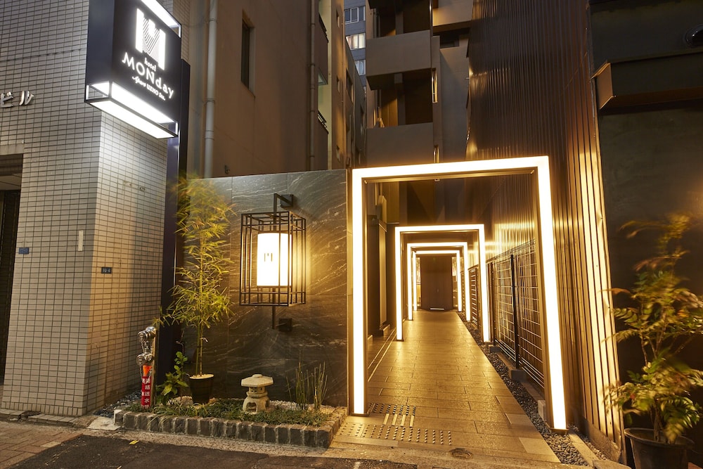 MONDAY APART 上野ステーション 東京