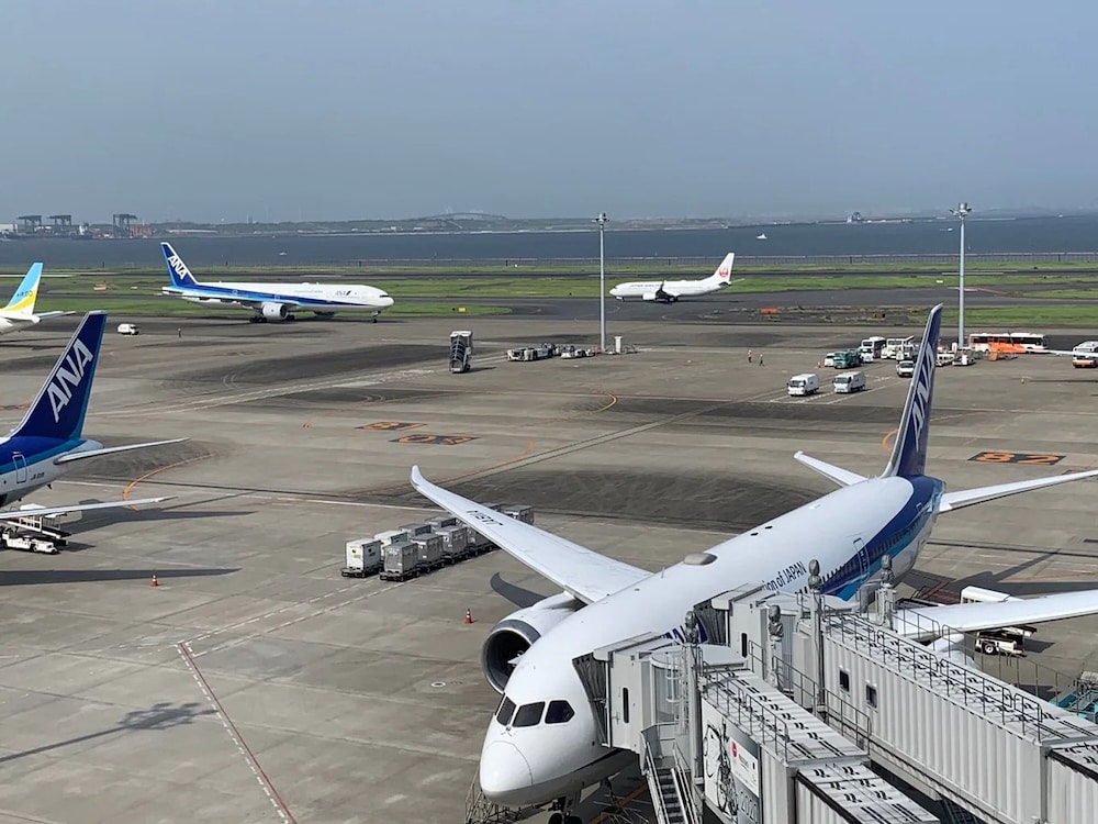 アパホテル〈羽田穴守稲荷駅前〉 東京