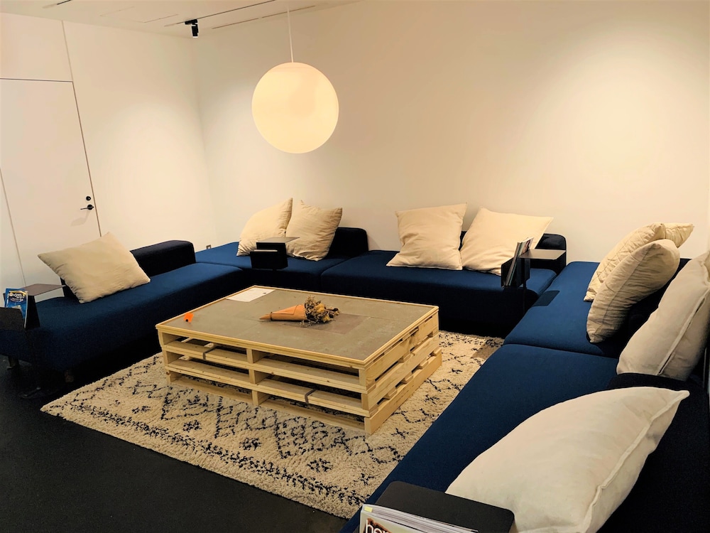 CAFE / MINIMAL HOTEL OUR OUR 東京