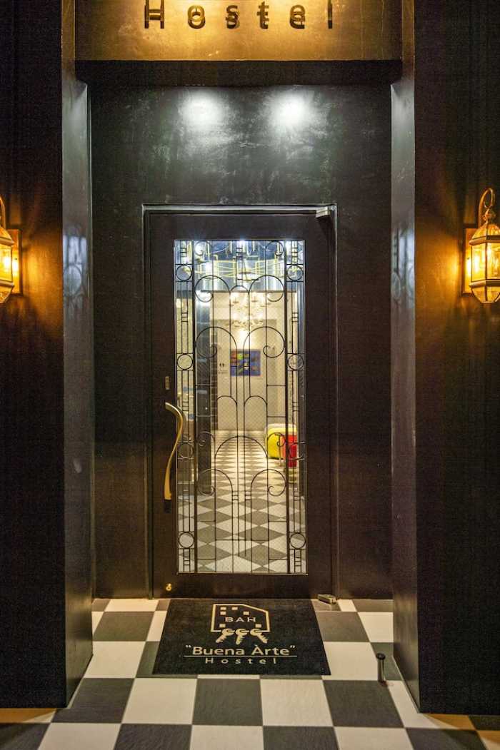 BUENA ARTE HOSTEL 東京
