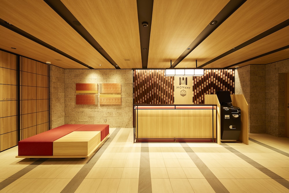 MONDAY APART PREMIUM 日本橋 東京