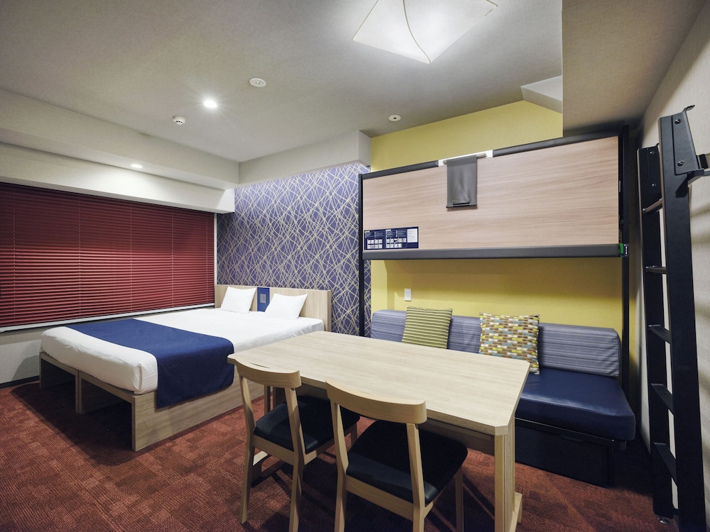MONDAY APART PREMIUM 日本橋 東京