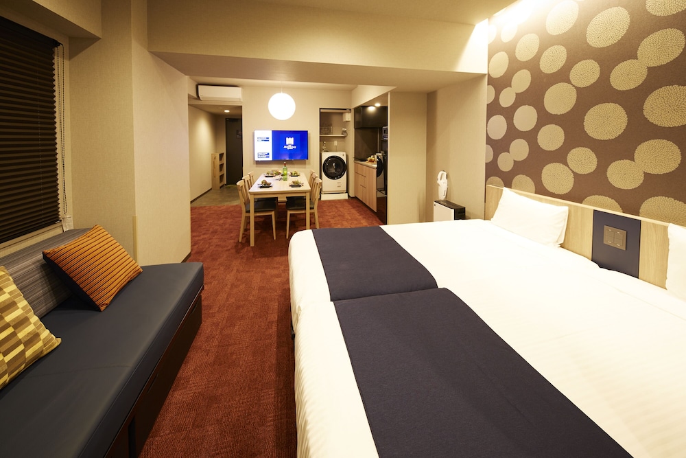 MONDAY APART PREMIUM 日本橋 東京