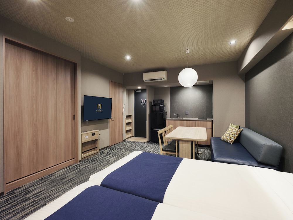 MONDAY APART PREMIUM 秋葉原 東京
