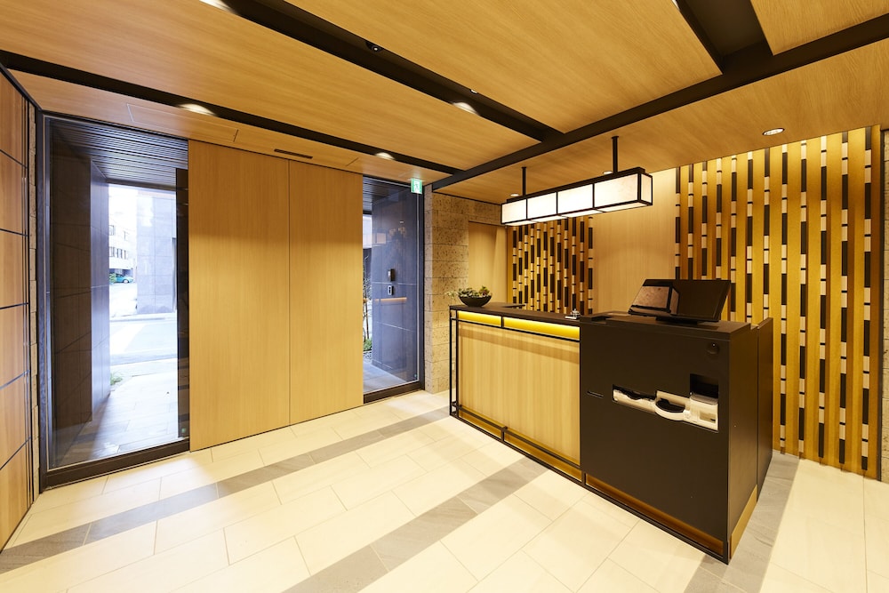 MONDAY APART PREMIUM 秋葉原 東京