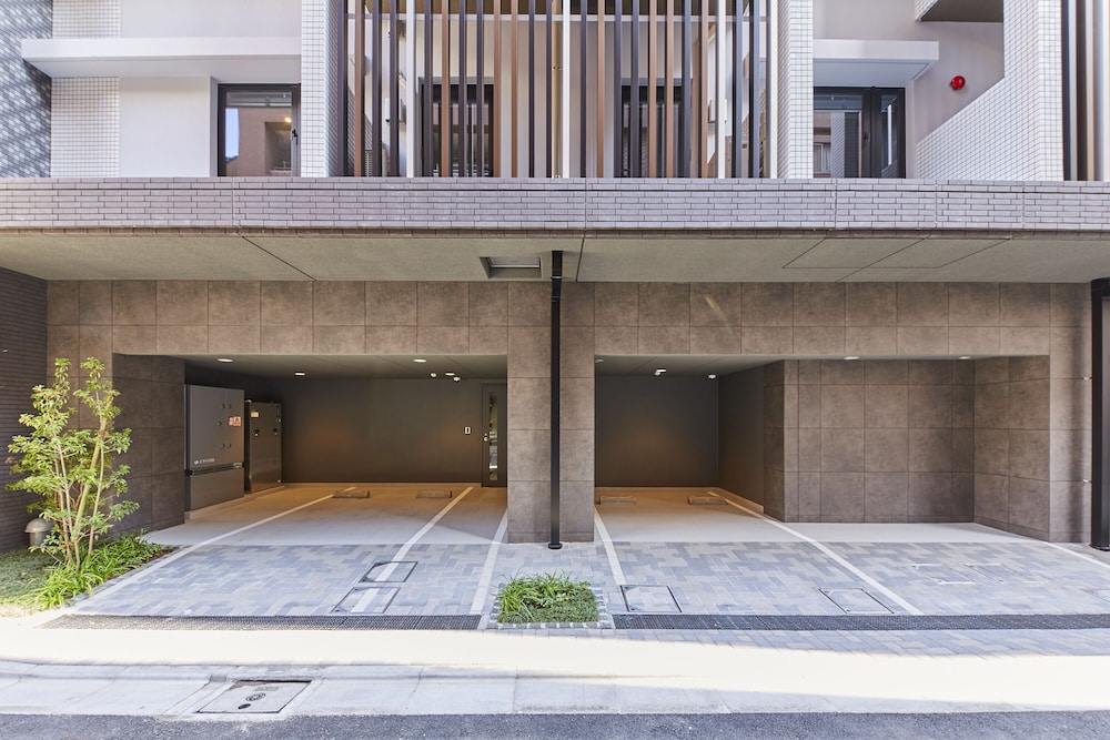 MONDAY APART PREMIUM 秋葉原 東京