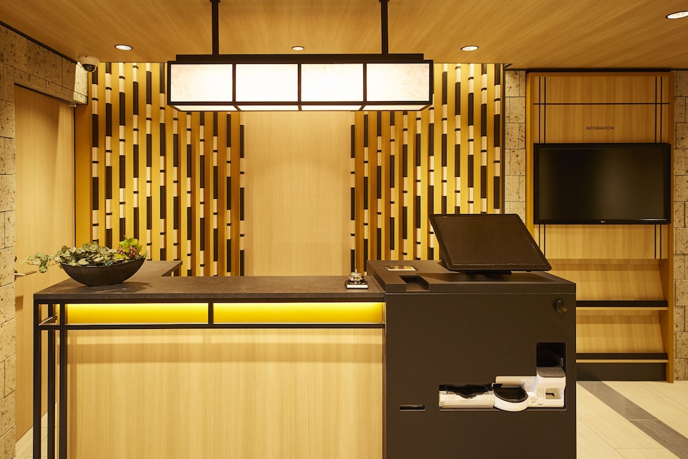 MONDAY APART PREMIUM 秋葉原 東京