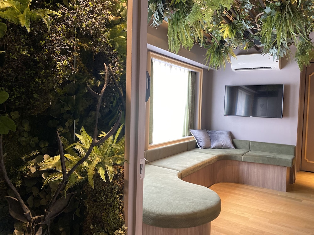 THE WARDROBE HOTEL 下北沢 東京