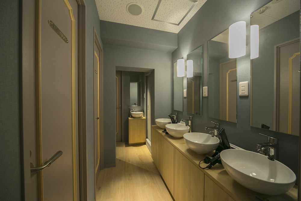 THE WARDROBE HOTEL 下北沢 東京