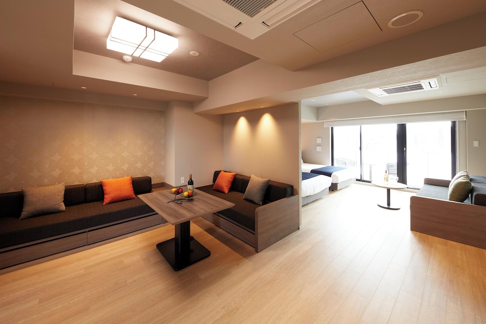 MONDAY APART PREMIUM 浅草 東京