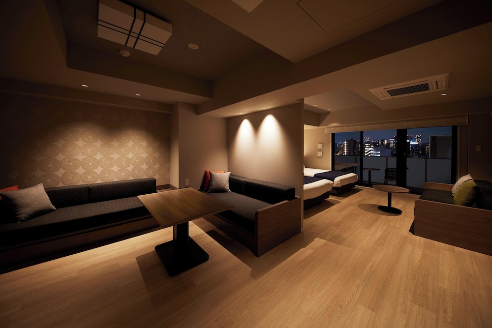 MONDAY APART PREMIUM 浅草 東京