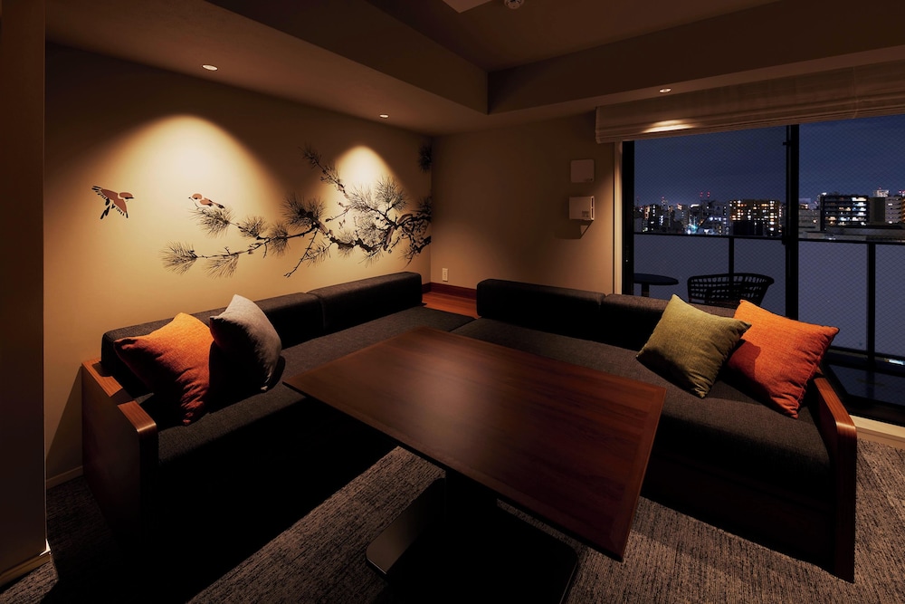 MONDAY APART PREMIUM 浅草 東京