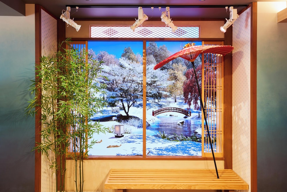 MONDAY APART PREMIUM 浅草 東京