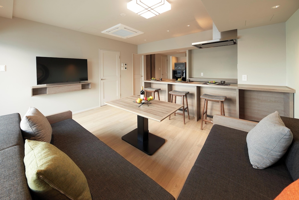 MONDAY APART PREMIUM 浅草 東京