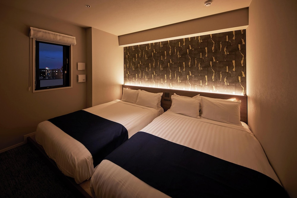 MONDAY APART PREMIUM 浅草 東京