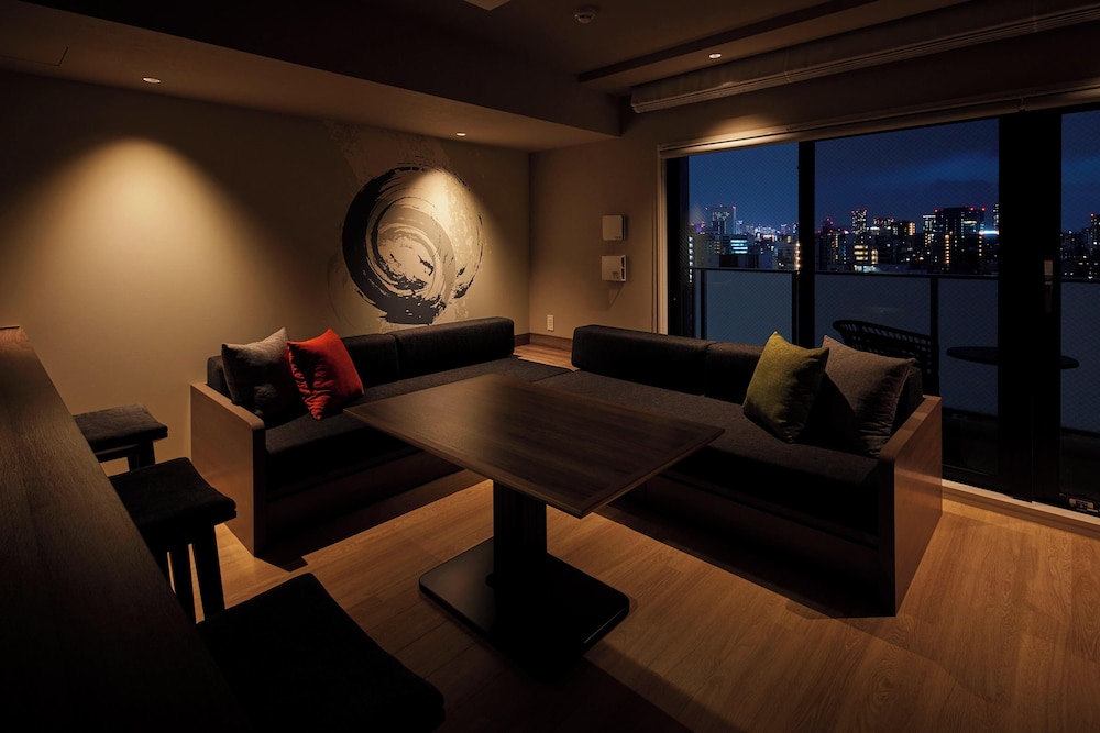 MONDAY APART PREMIUM 浅草 東京