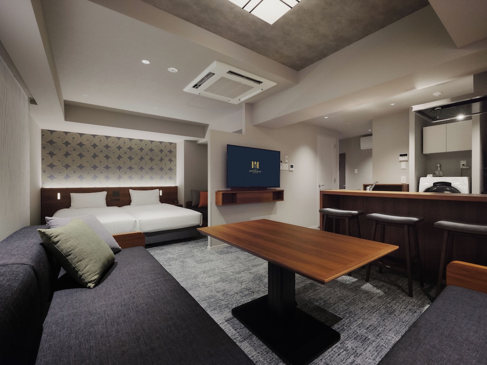 MONDAY APART PREMIUM 浅草 東京