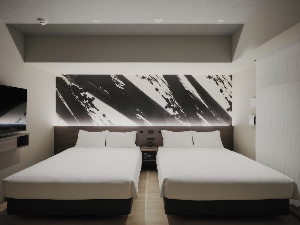 MONDAY APART PREMIUM 浅草 東京