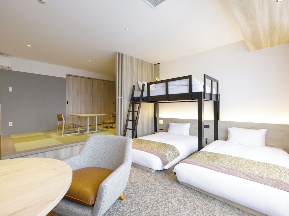 &HERE TOKYO UENO 東京