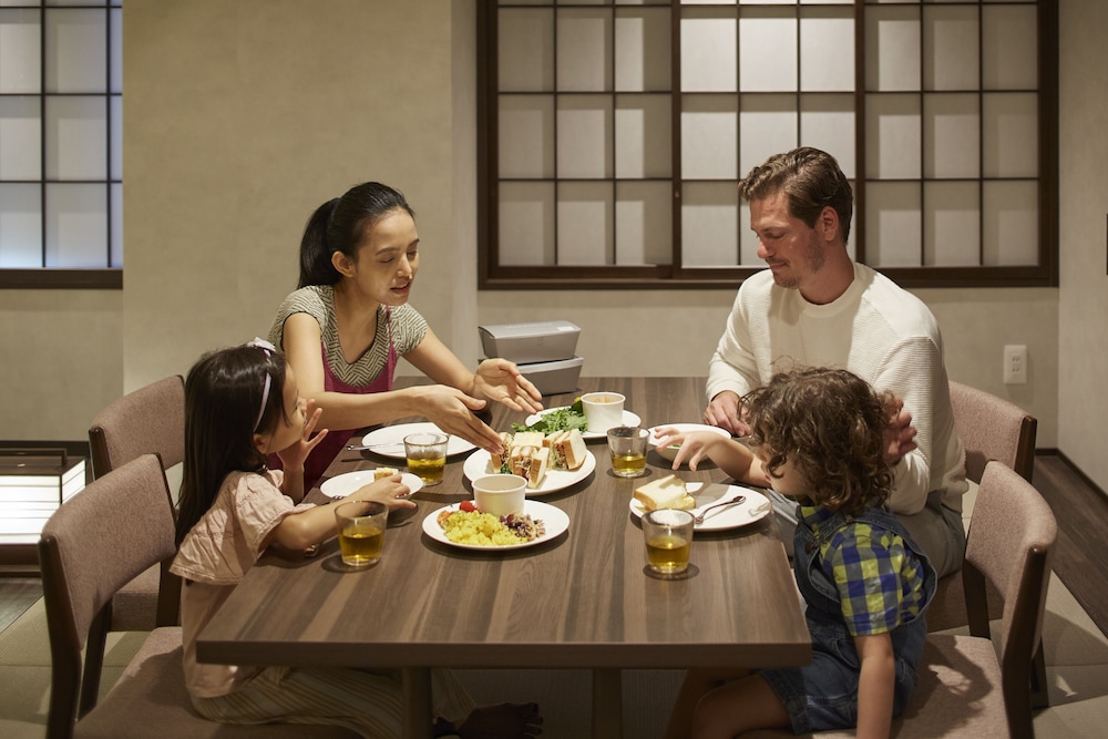 &HERE TOKYO UENO 東京