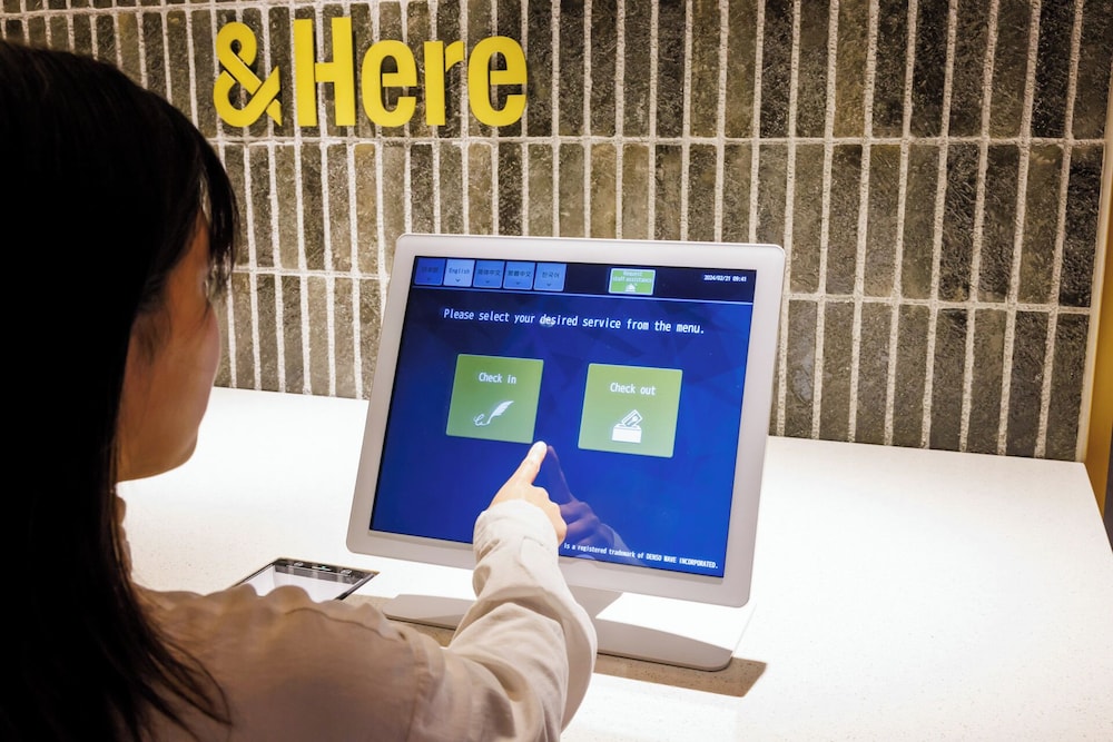 &HERE TOKYO UENO 東京