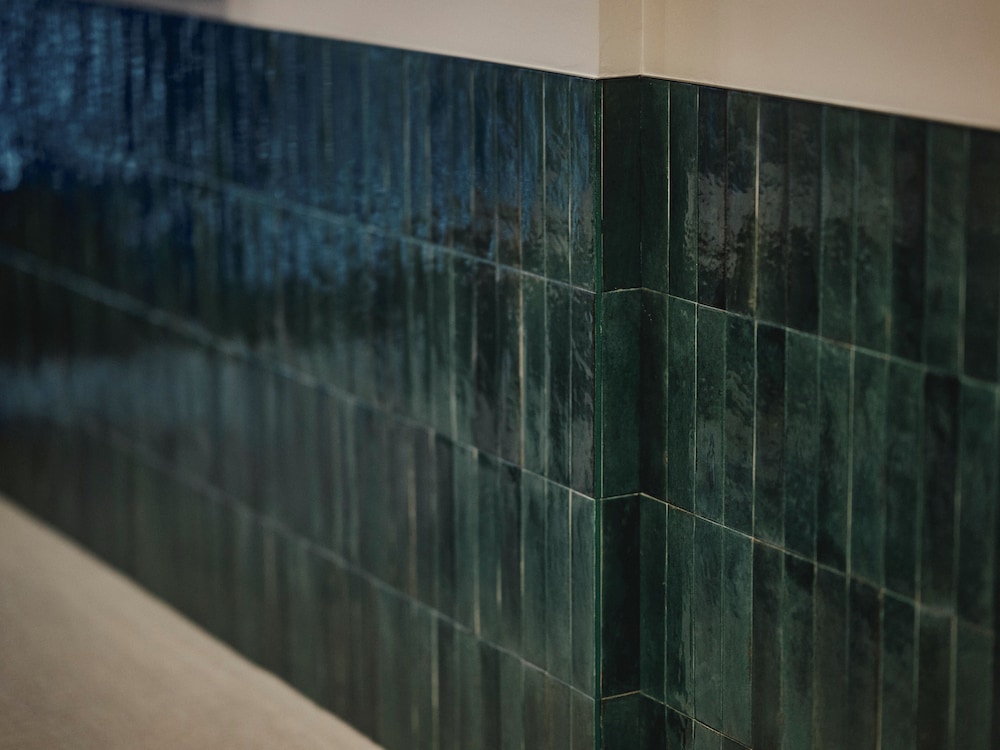 ILLI ENU YOTSUYA 東京