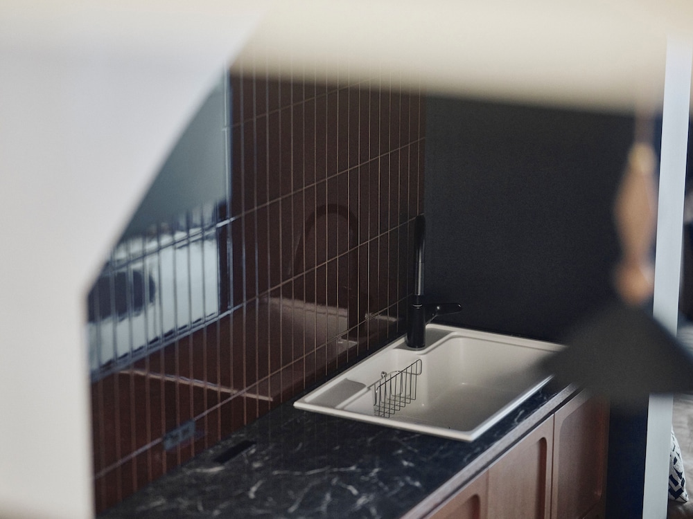 ILLI ENU YOTSUYA 東京