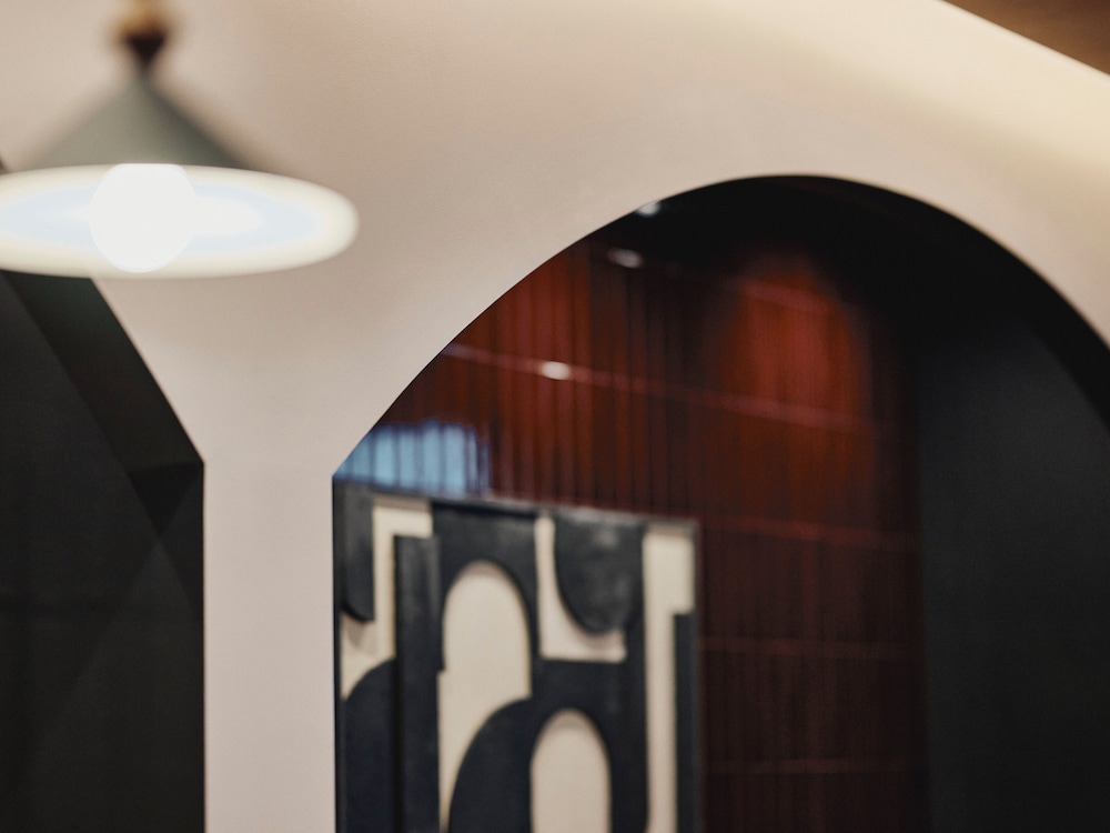 ILLI ENU YOTSUYA 東京