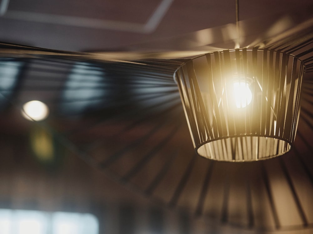 ILLI ENU YOTSUYA 東京