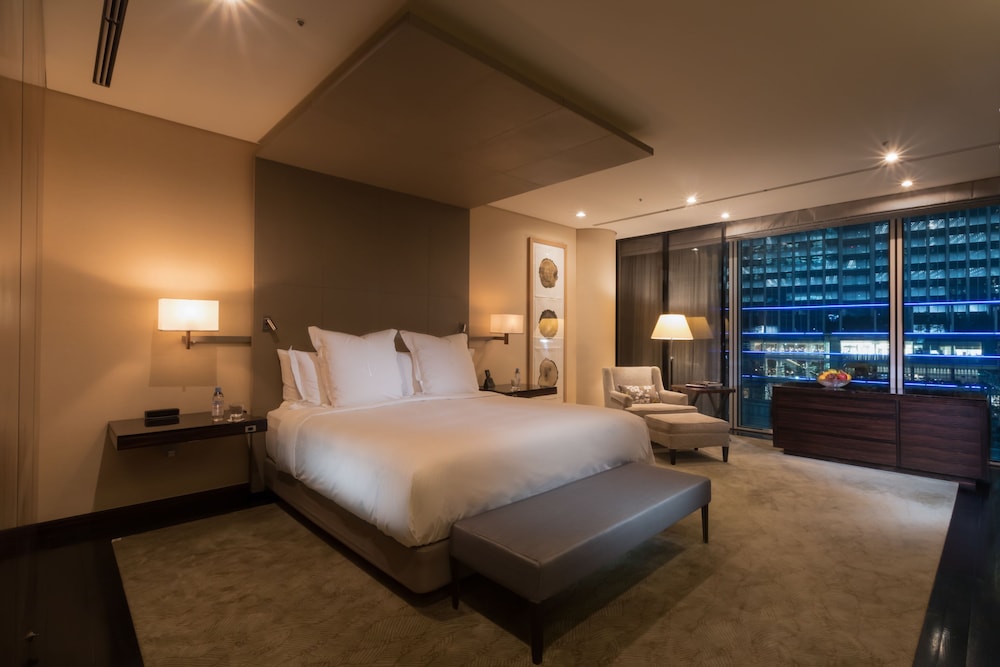 フォーシーズンズホテル丸の内 東京 東京