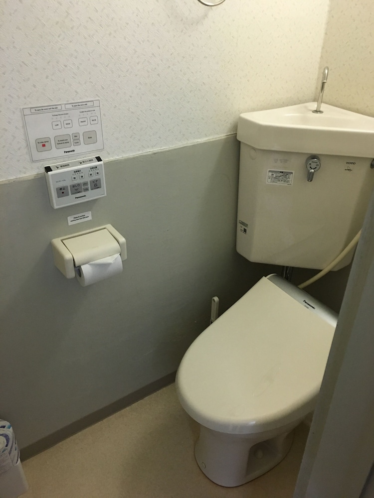 ビジネスホテル新大久保石亭 東京
