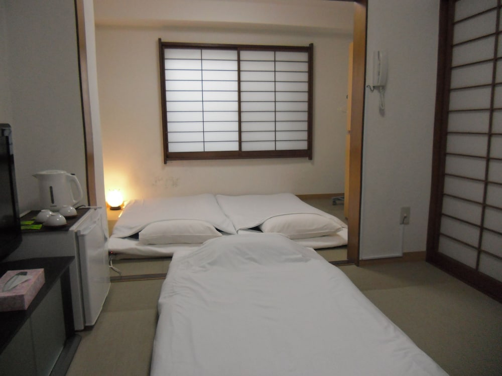 ビジネスホテル新大久保石亭 東京
