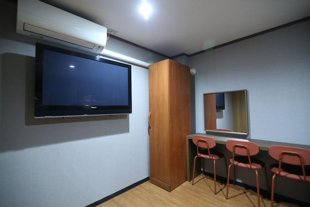 TOKYO HOUSE INN S&G 東京