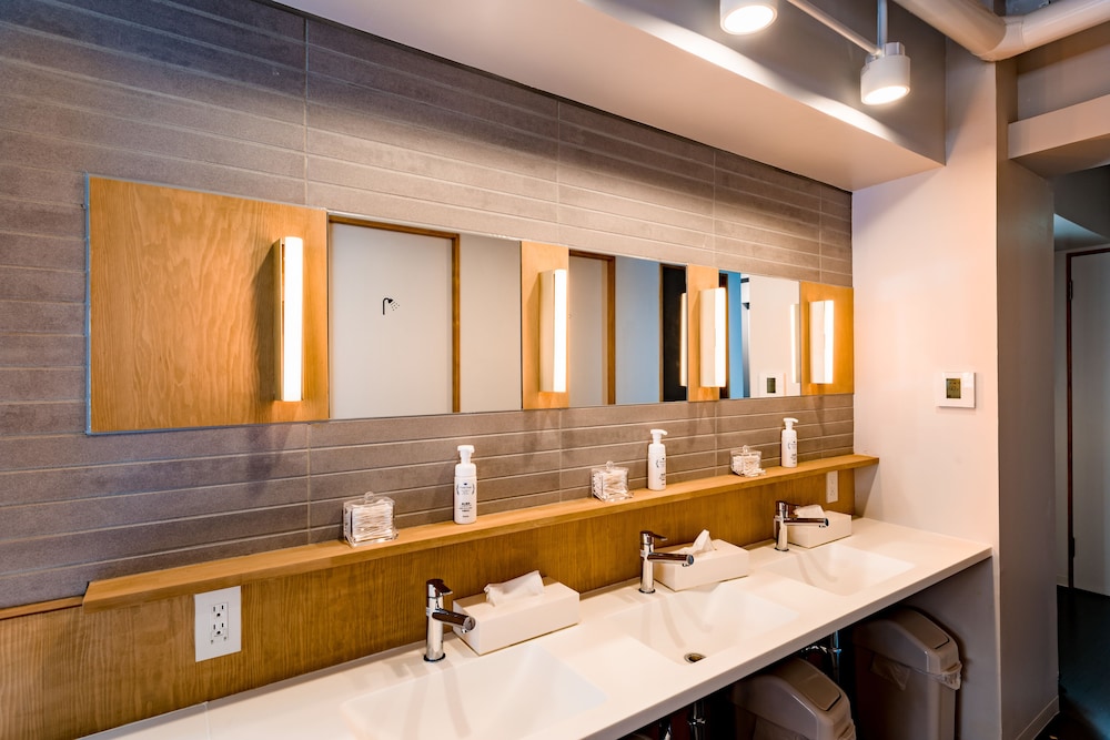 PLAT HOSTEL KEIKYU ASAKUSA STATION 東京