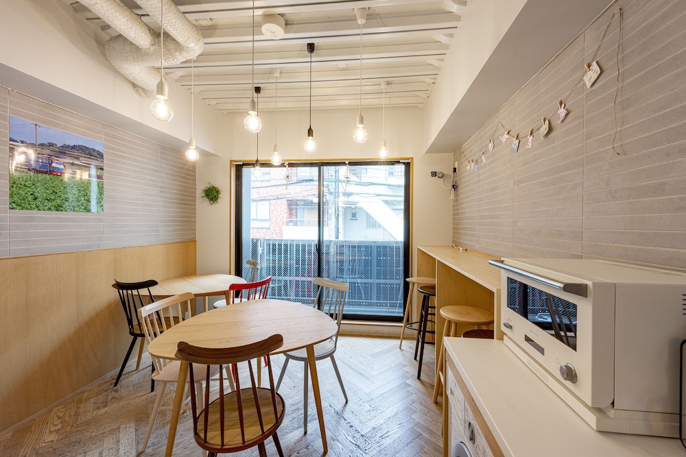 PLAT HOSTEL KEIKYU ASAKUSA STATION 東京