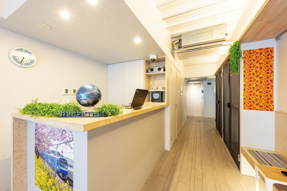 PLAT HOSTEL KEIKYU ASAKUSA STATION 東京