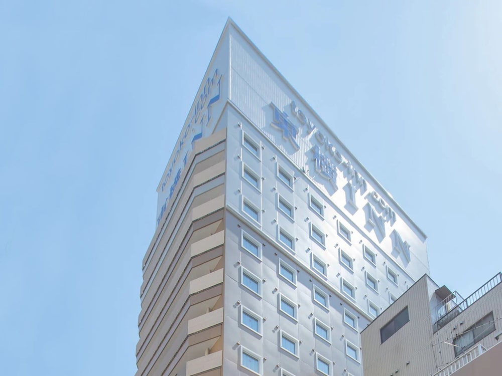 東横 INN 新宿御苑前駅 3 番出口 東京