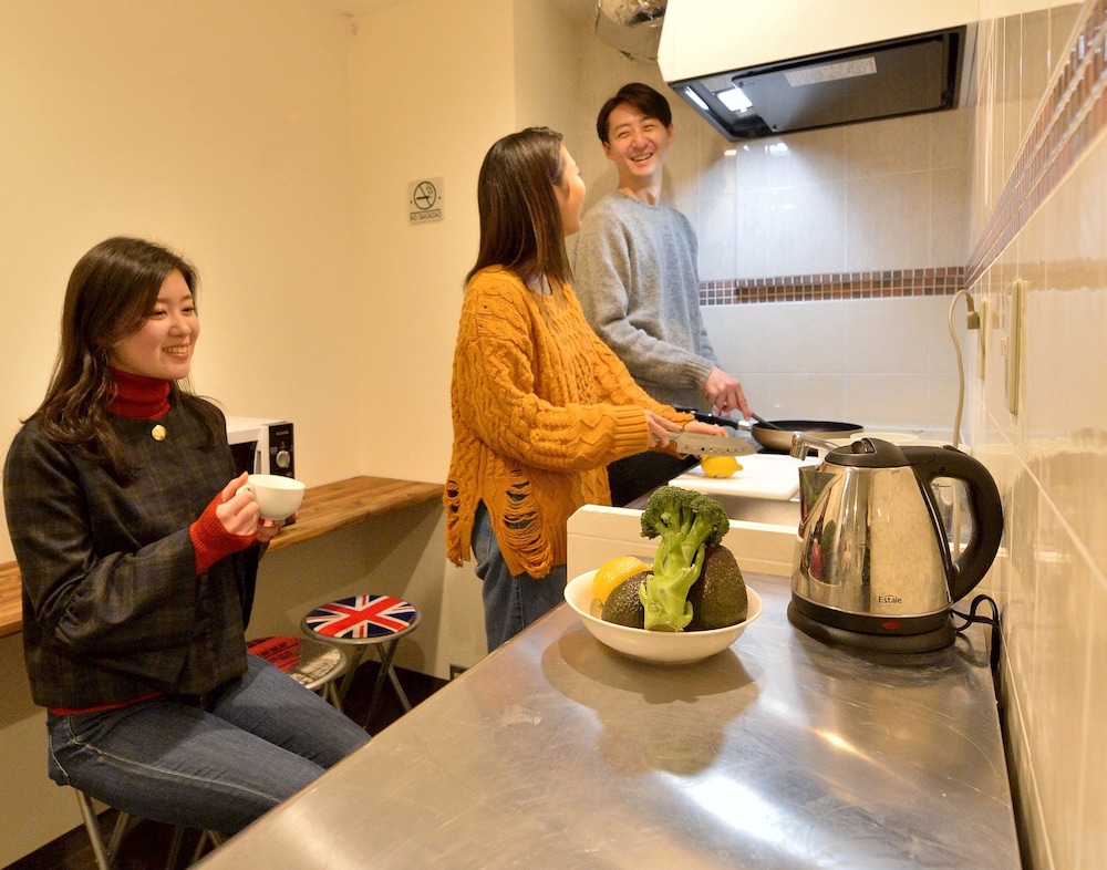 HOSTEL WAQWAQ 東京 上野 浅草 東京