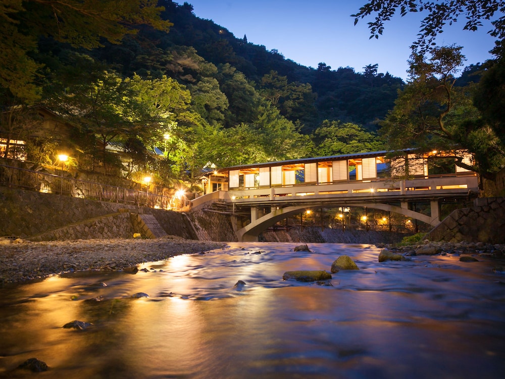 有馬温泉 月光園 游月山荘 神戸
