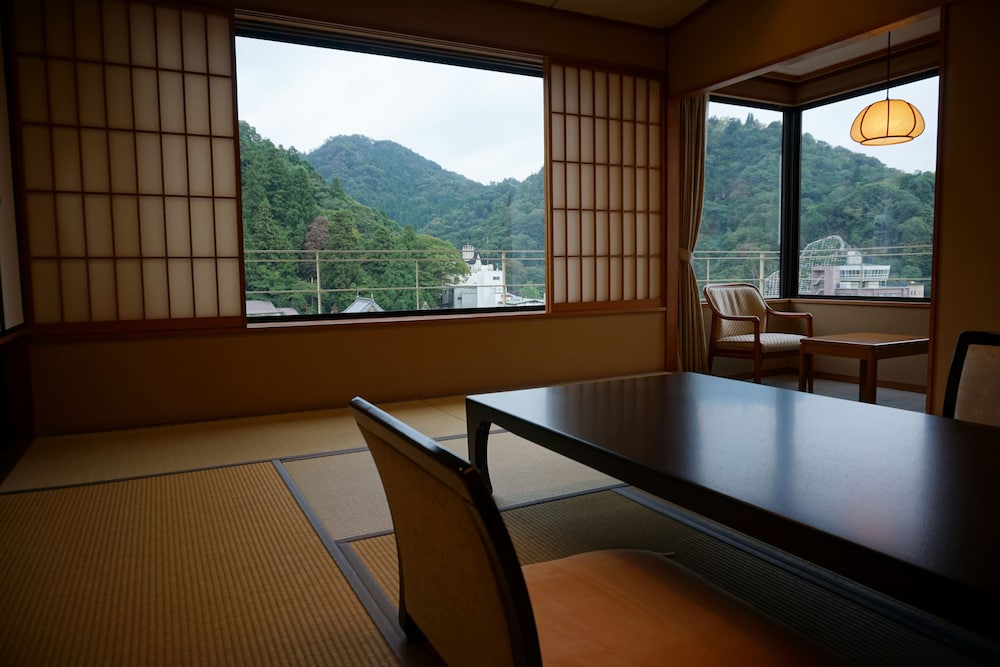 有馬温泉 高山荘 華野 –大人限定 神戸