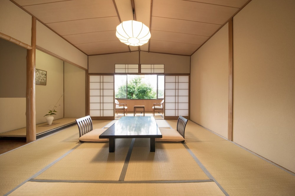 有馬温泉 高山荘 華野 –大人限定 神戸
