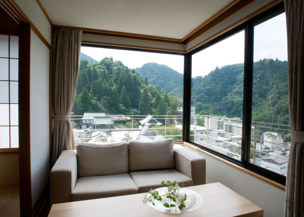 有馬温泉 高山荘 華野 –大人限定 神戸
